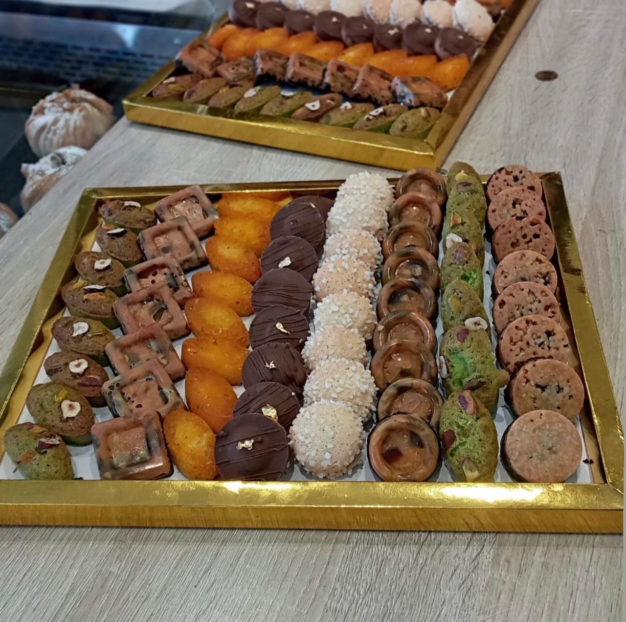 Plateaux de pâtisseries artisanales Noor